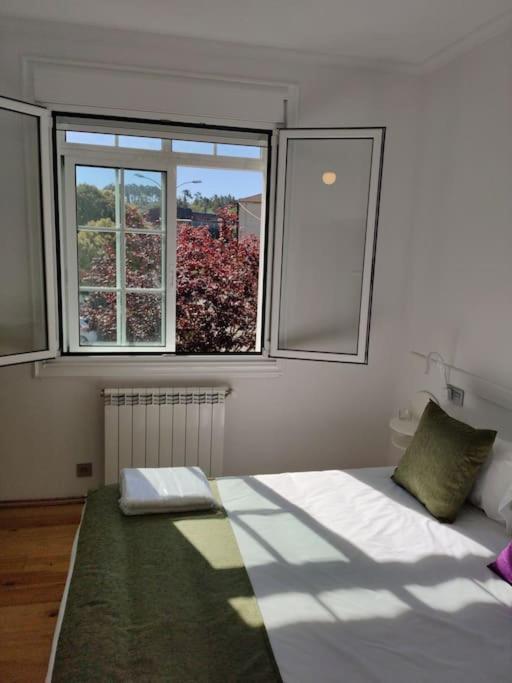 Casa Carmina: Casa Para Pequenos Grupos En El Corazon De Galicia O Irixo Exteriör bild