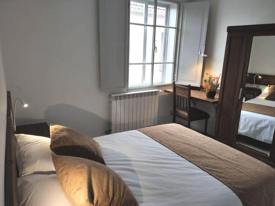 Casa Carmina: Casa Para Pequenos Grupos En El Corazon De Galicia O Irixo Exteriör bild