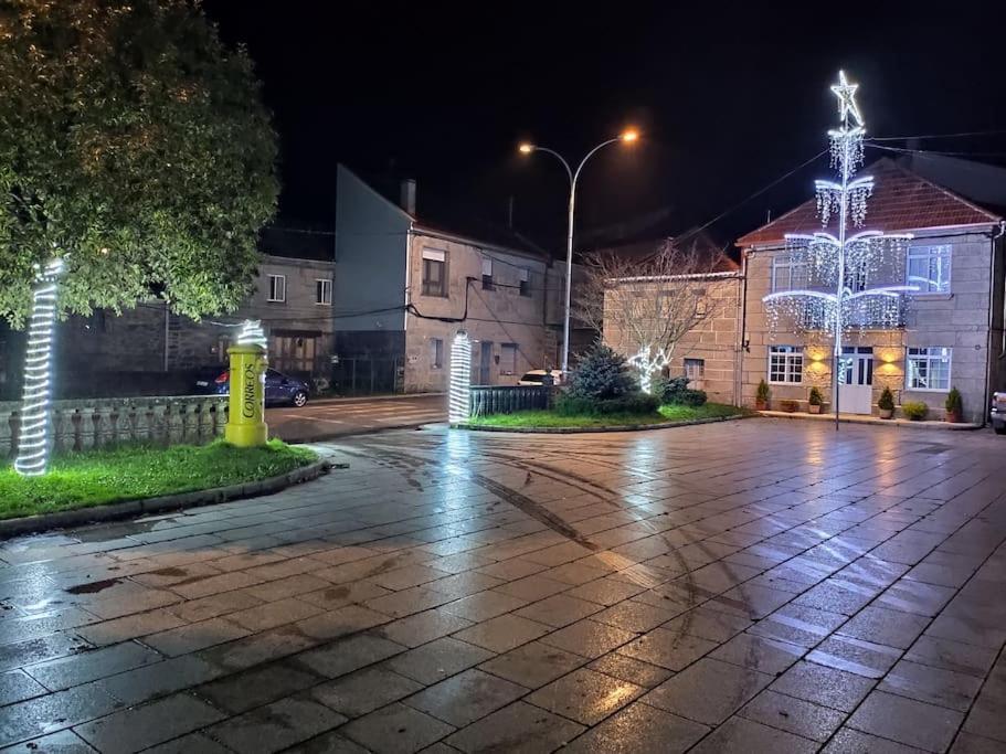 Casa Carmina: Casa Para Pequenos Grupos En El Corazon De Galicia O Irixo Exteriör bild