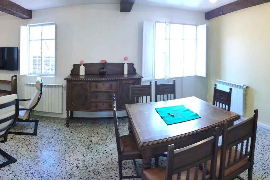 Casa Carmina: Casa Para Pequenos Grupos En El Corazon De Galicia O Irixo Exteriör bild